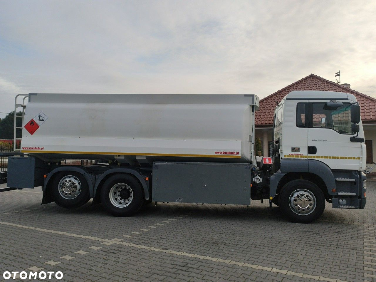 MAN TGA 26.310 Autocysterna z Dystrybucją - 15