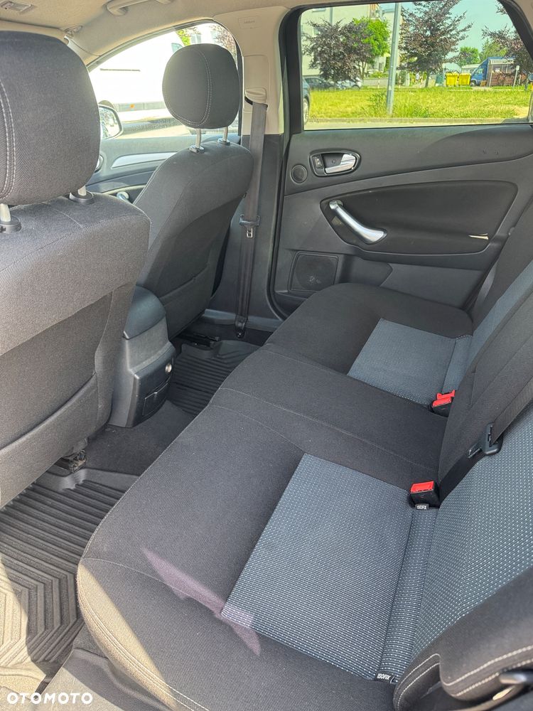 Ford Mondeo 2.0 Ghia X100 / X - 7