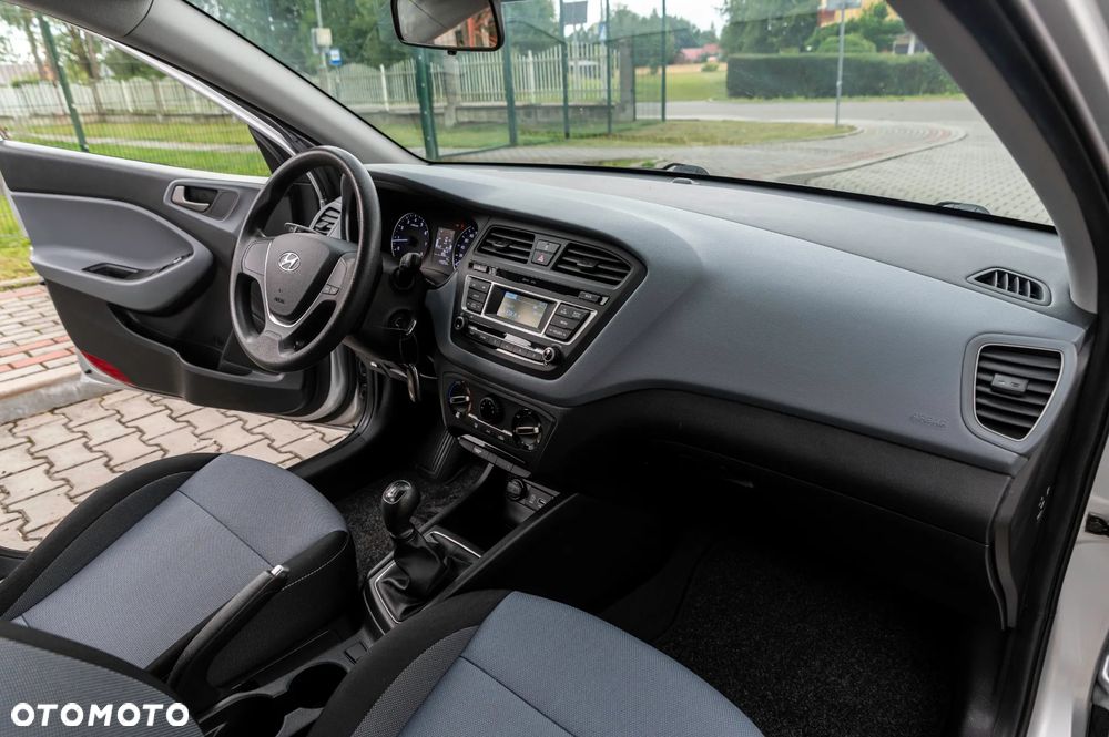 Hyundai i20 1.2 Select - 23
