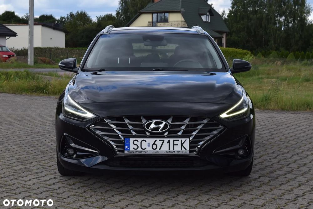 Hyundai i30 1.5 T-GDI 48V Executive DCT - 12
