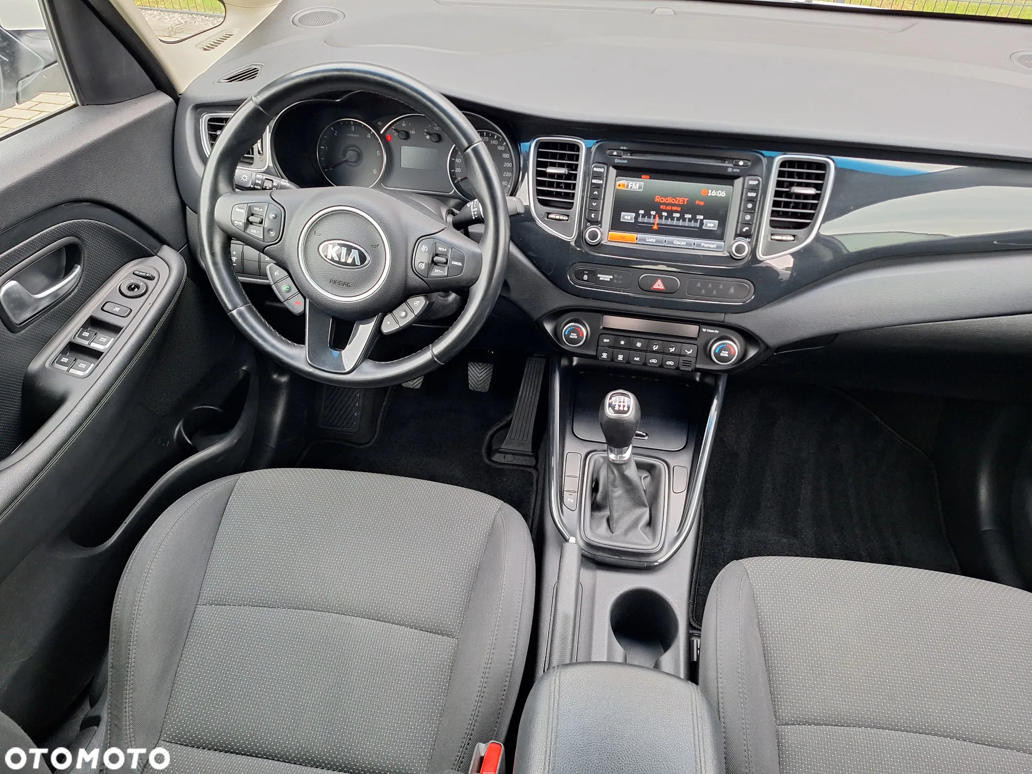 Kia Carens - 19