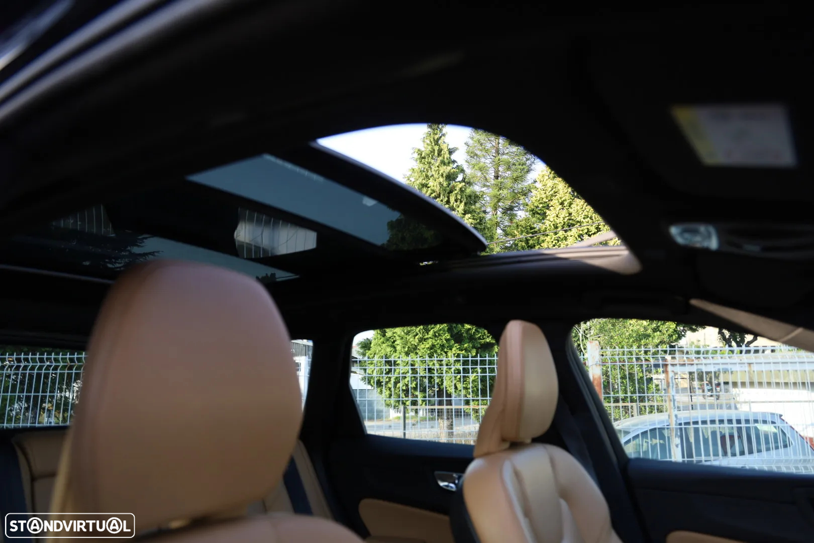 Volvo XC 60 2.0 D3 Momentum Plus - 4
