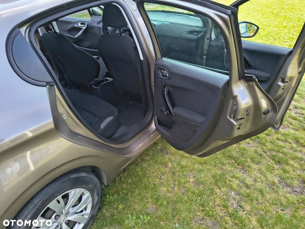 Peugeot 208 1.4 VTi Active - 6