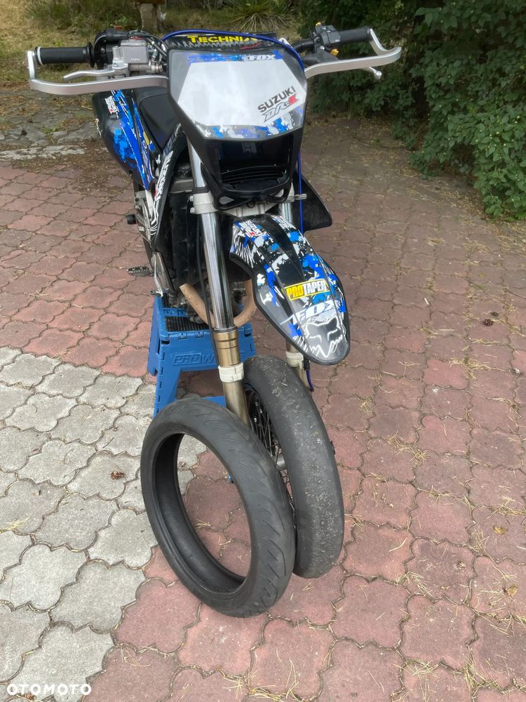 Suzuki DR-Z - 8