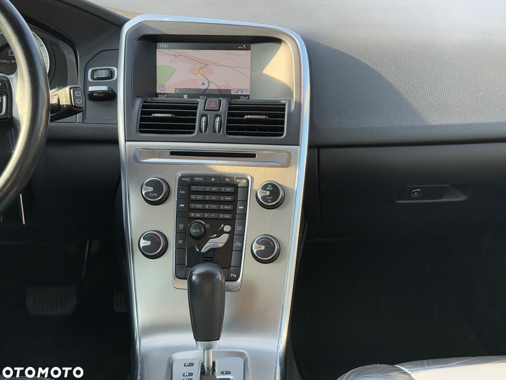 Volvo XC 60 D3 Momentum - 8