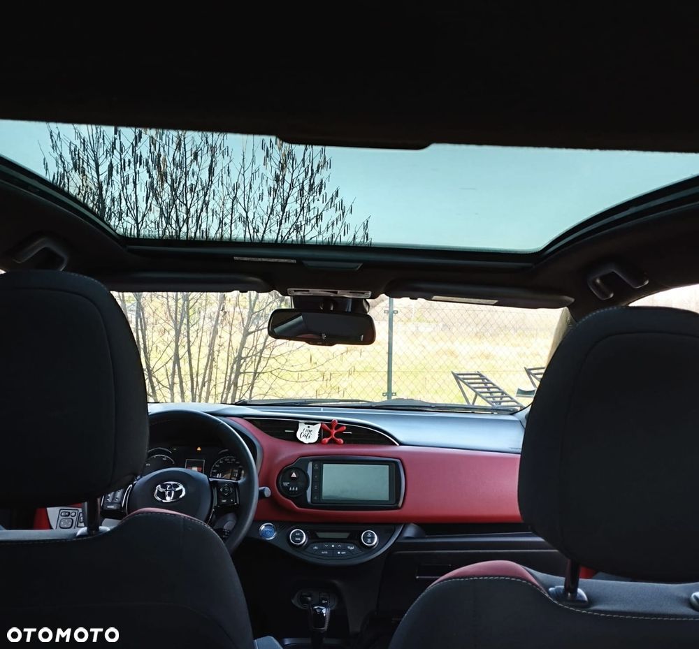 Toyota Yaris - 16