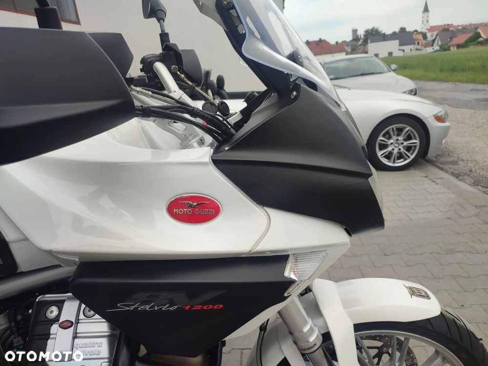 Moto Guzzi Stelvio - 19