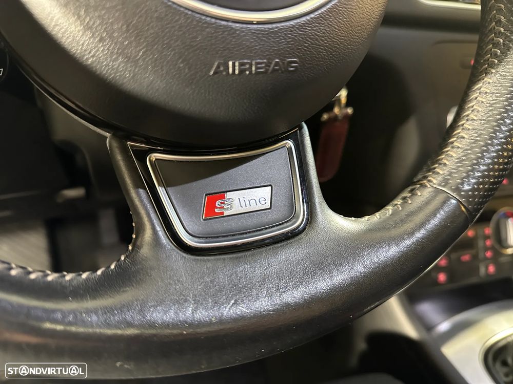 Audi Q3 2.0 TDI S-line - 16