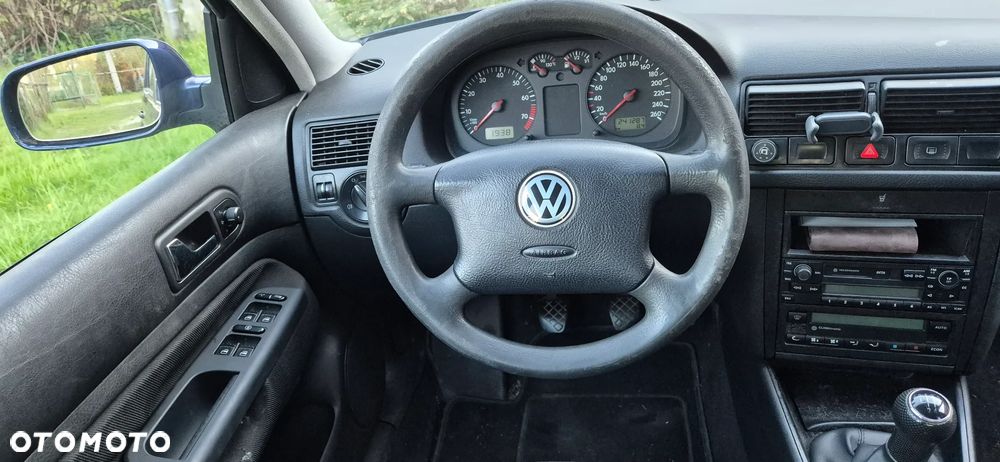 Volkswagen Golf 1.6 - 14