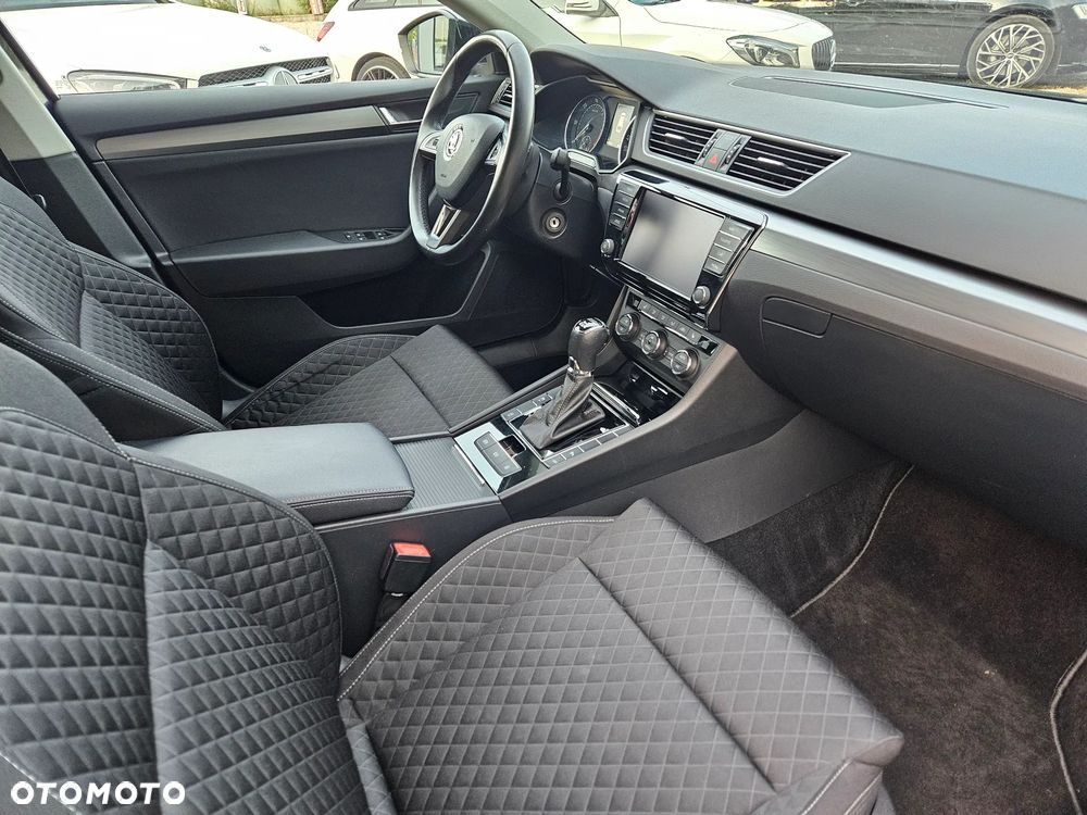 Skoda Superb 2.0 TDI 4x4 DSG Style - 17