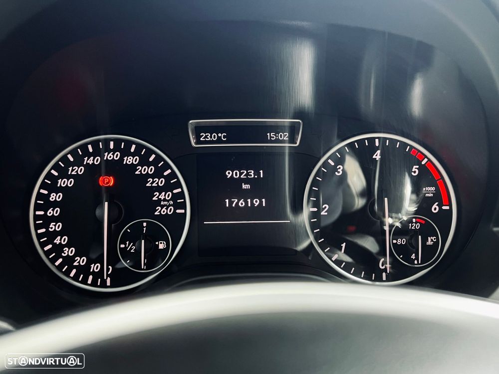 Mercedes-Benz A 180 CDI BE AMG Line - 18