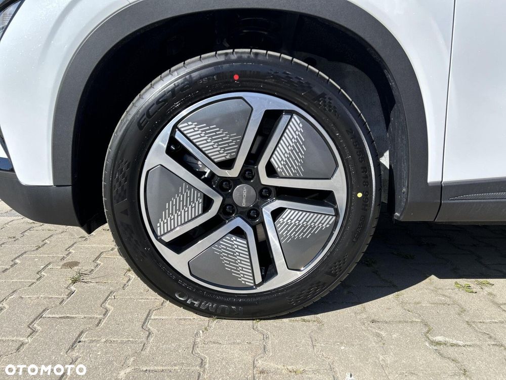Omoda E5 - 19