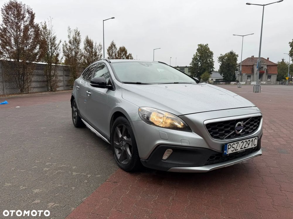 Volvo V40 Cross Country - 36
