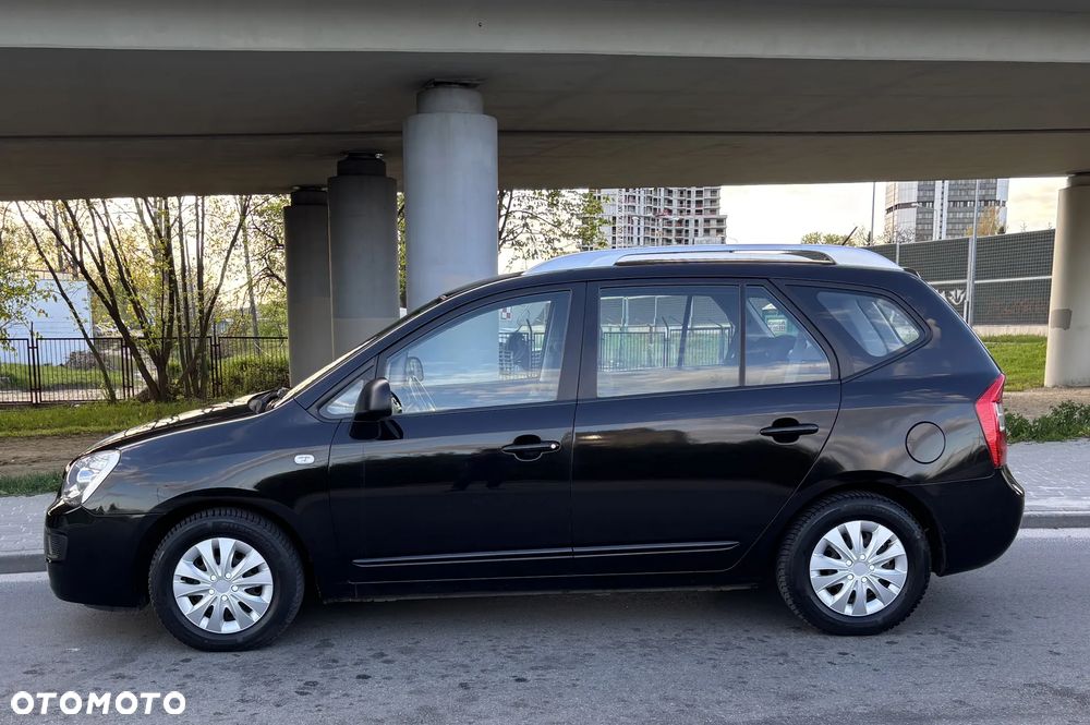 Kia Carens 1.6 Tour - 40