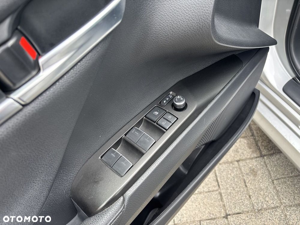 Toyota Camry 2.5 Hybrid Comfort CVT - 18