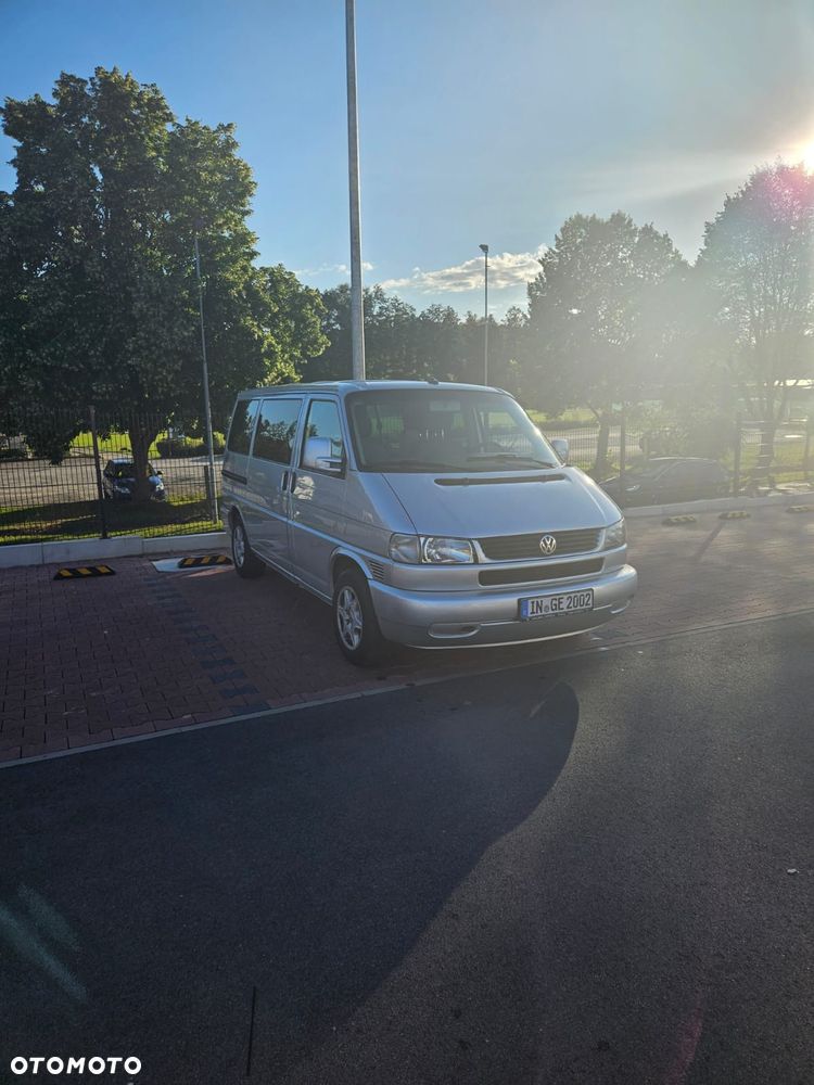 Volkswagen Multivan - 15