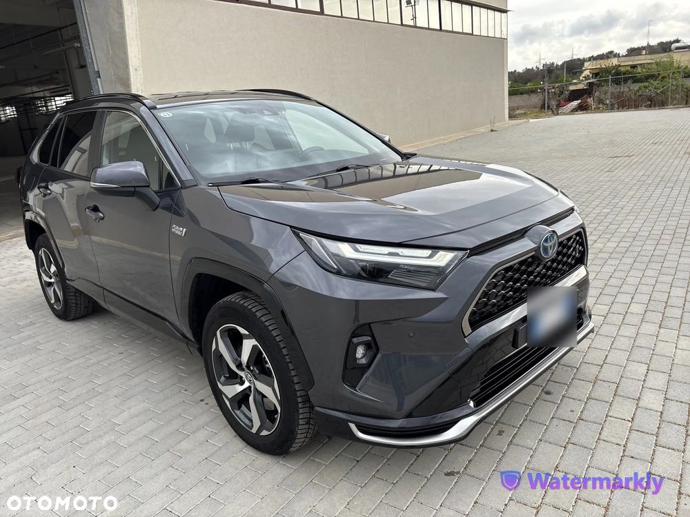 Toyota RAV4 - 1