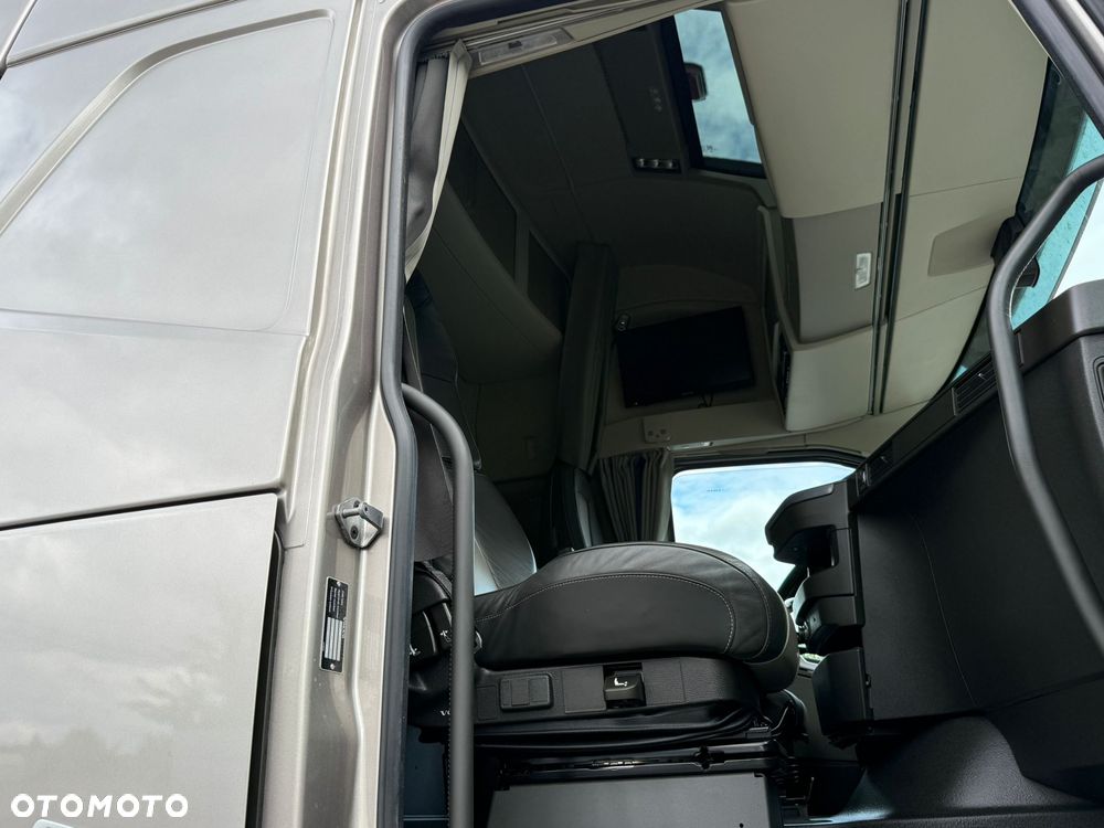 Volvo FH/540/EURO6/FULL LED/SKÓRY/NAVI/METALIK /ON1100 L/SPROWADZONY - 24