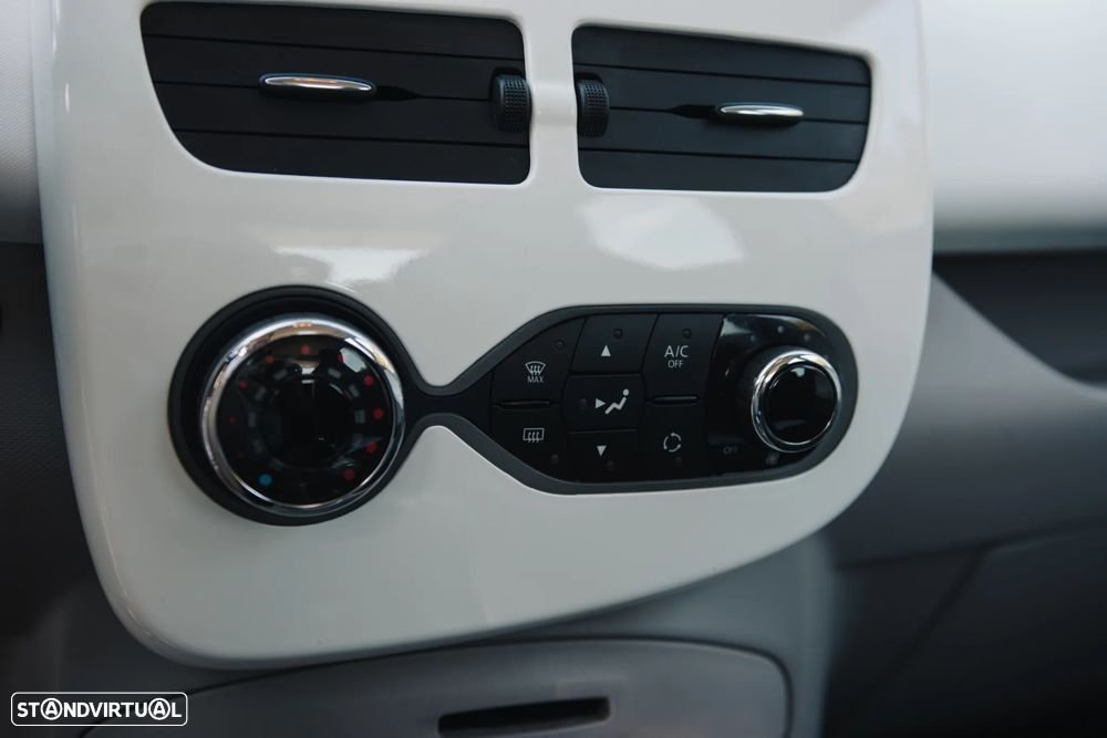 Renault Zoe (c/ Bateria) Life 40 Q90 - 8