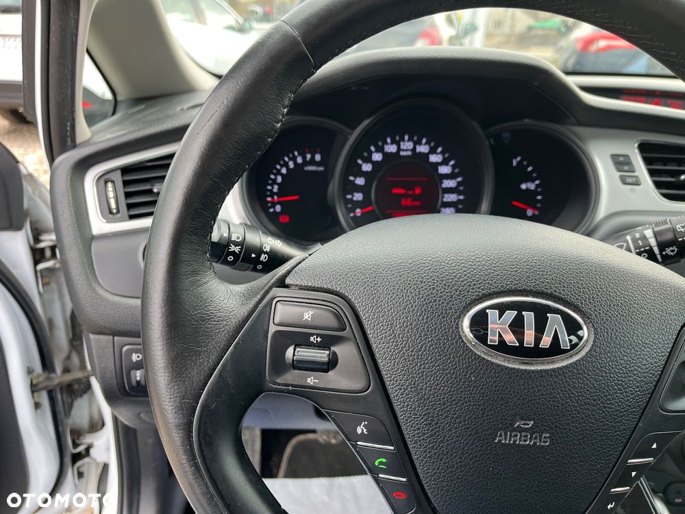 Kia Ceed 1.6 GDI Edition 7 - 13