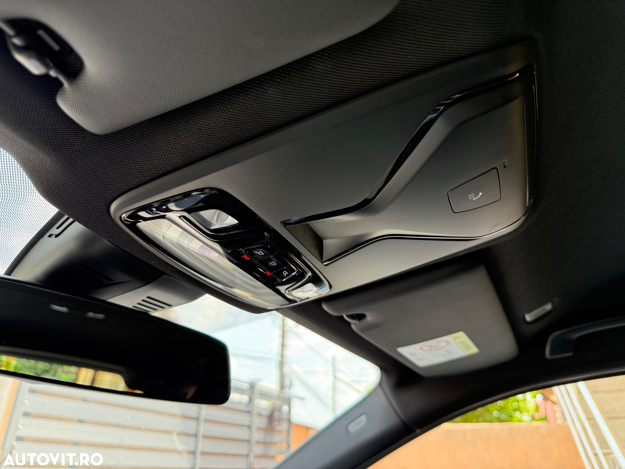 BMW Seria 3 318i Touring Aut. - 25