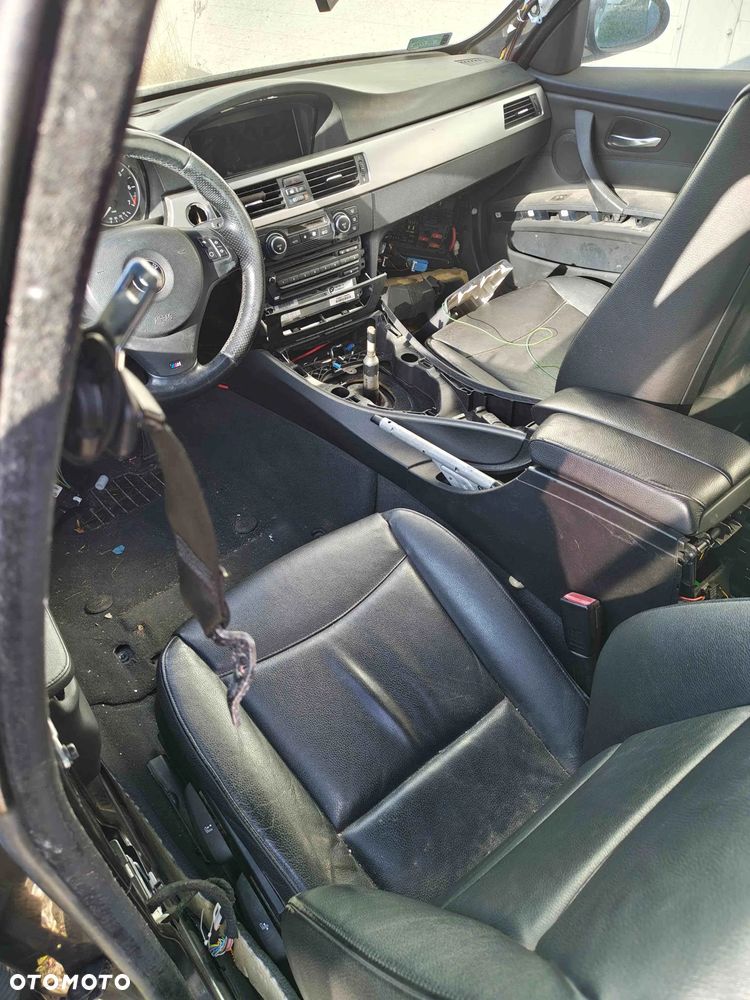 BMW Seria 3 320i - 6