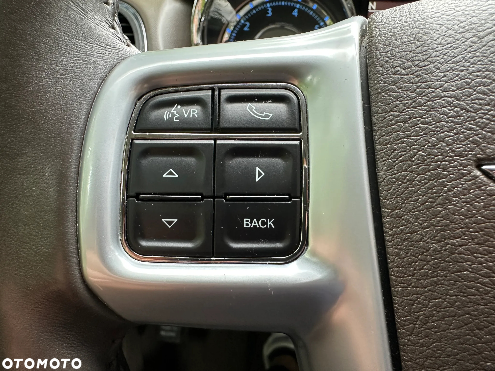 Chrysler Town & Country - 32