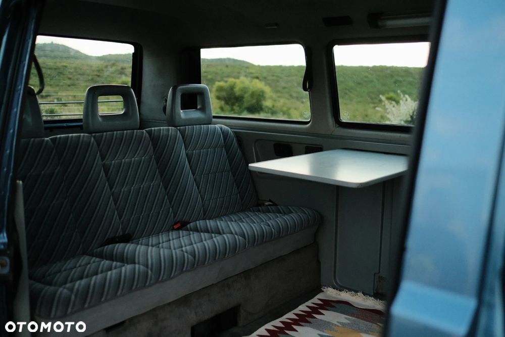 Volkswagen Multivan - 9