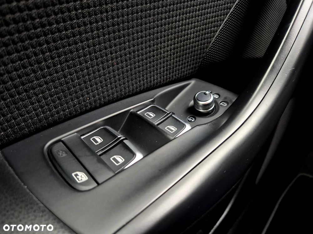 Audi Q3 2.0 TDI Sport - 23