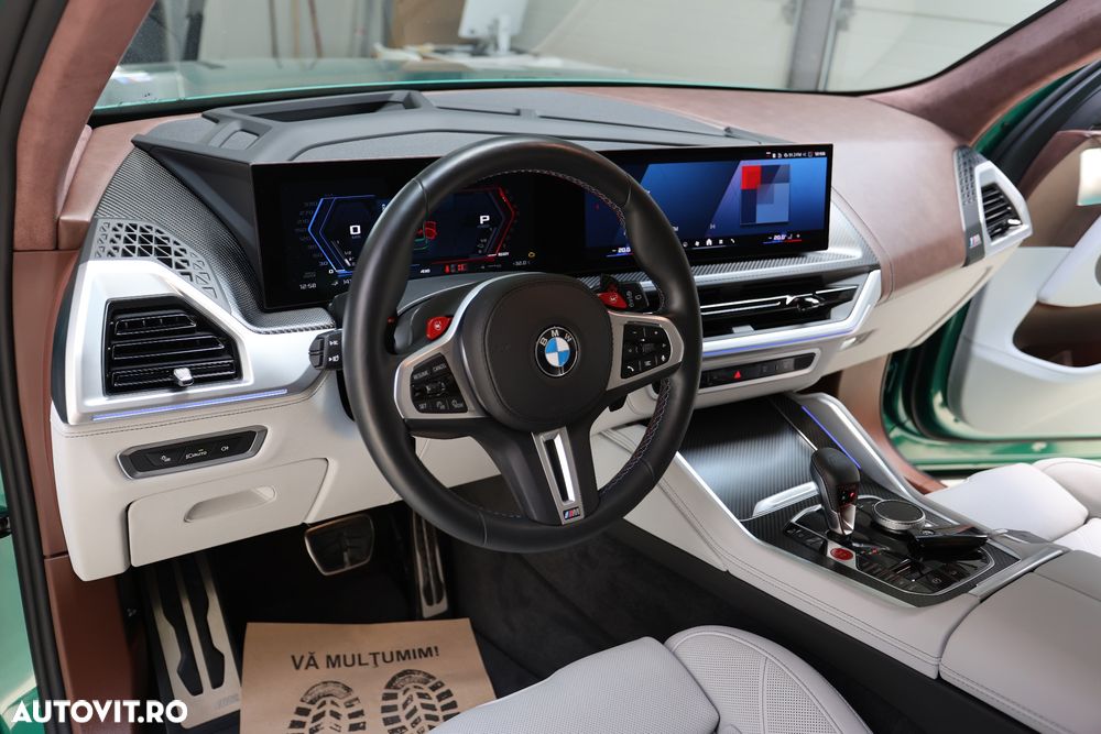 BMW XM - 8