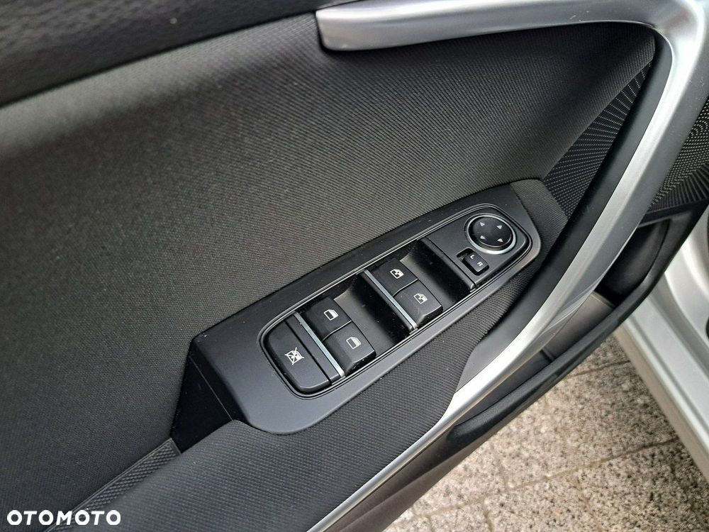 Kia Ceed 1.5 T-GDI M - 10