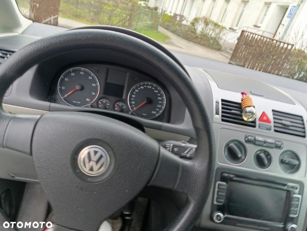 Volkswagen Touran 1.6 - 14