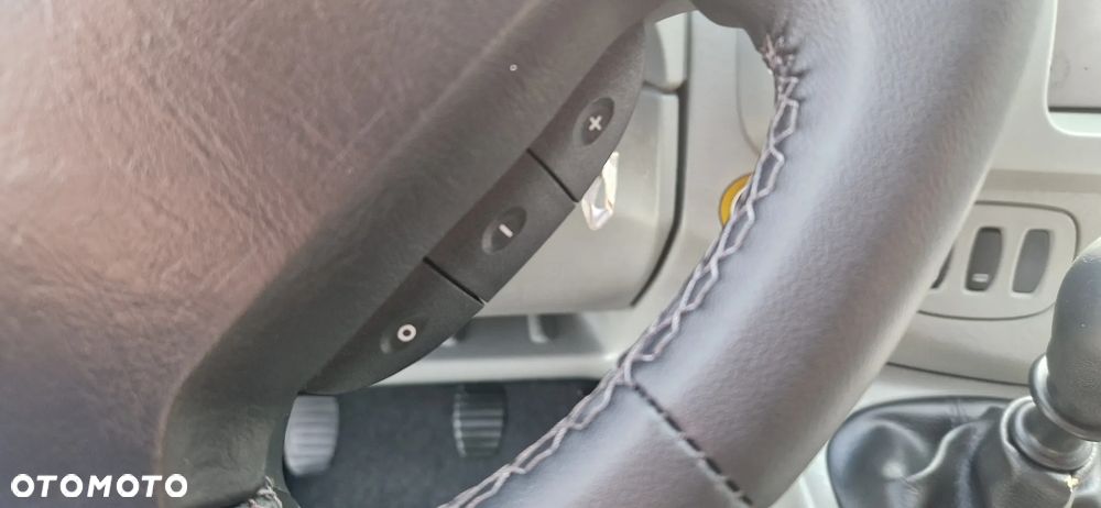 Opel Vivaro - 20