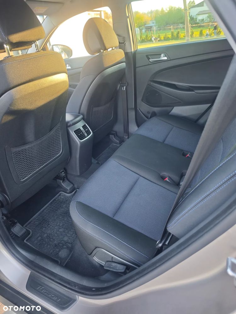 Hyundai Tucson blue 1.6 GDi 2WD Intro Edition - 19