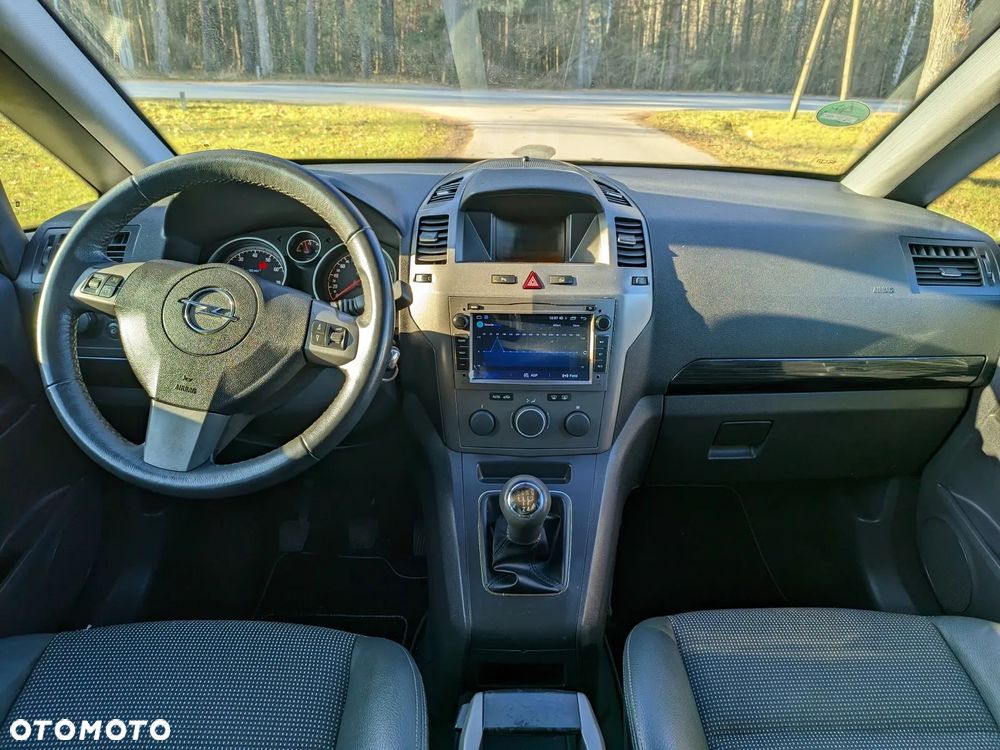 Opel Zafira - 22