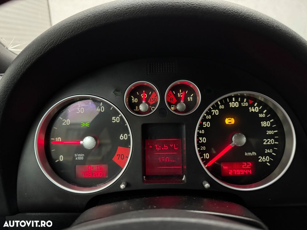 Audi TT Roadster 1.8 T quattro - 4