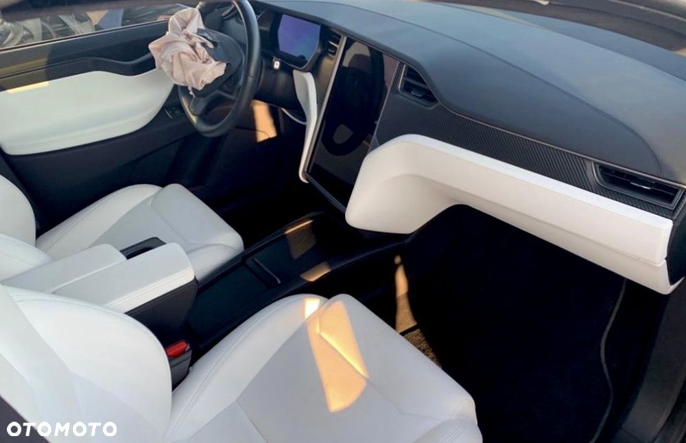 Tesla Model X 75D Allradantrieb - 9