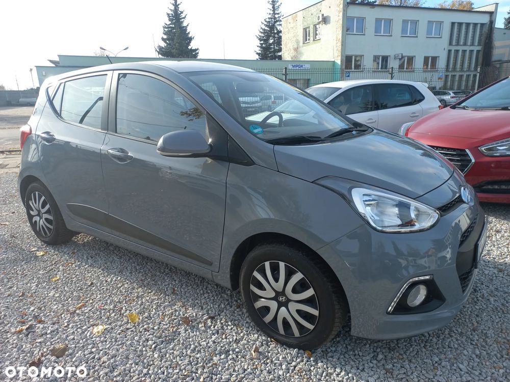 Hyundai i10 1.0 Fifa World Cup Edition - 4