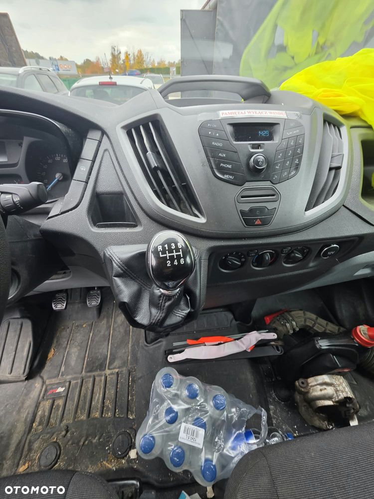 Ford Transit - 15