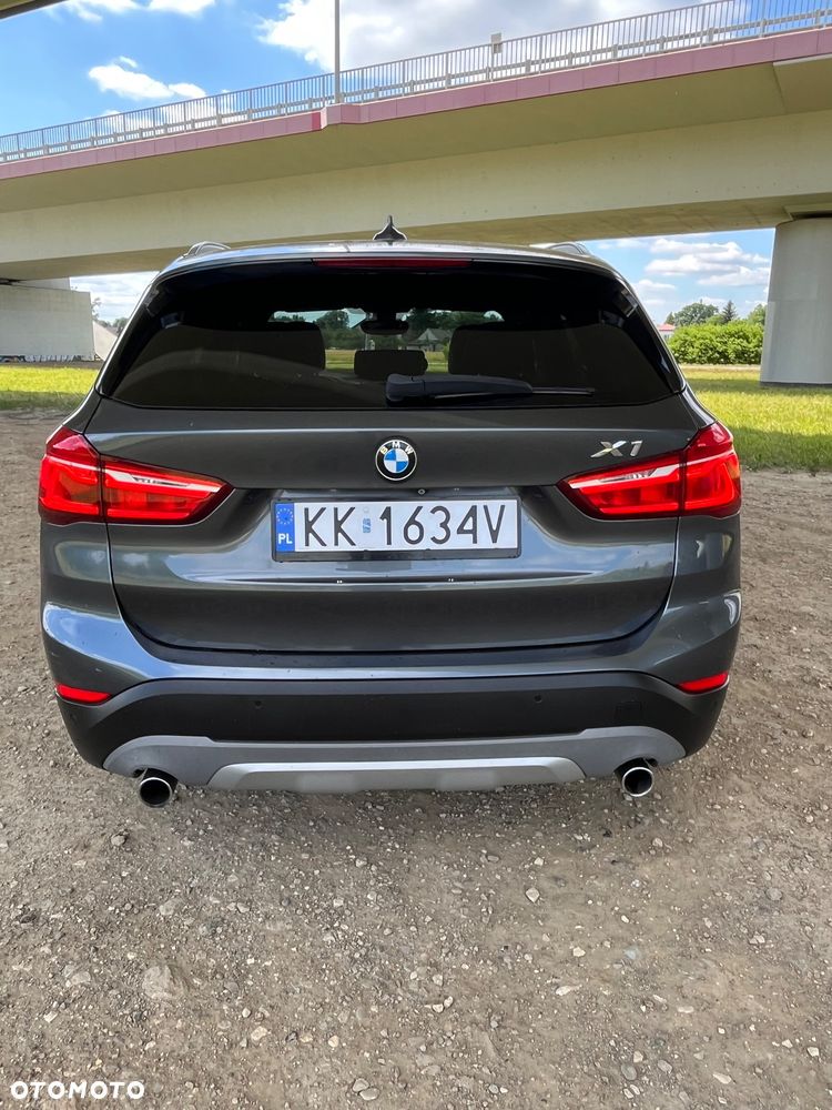 BMW X1 xDrive25i Sport Line - 4