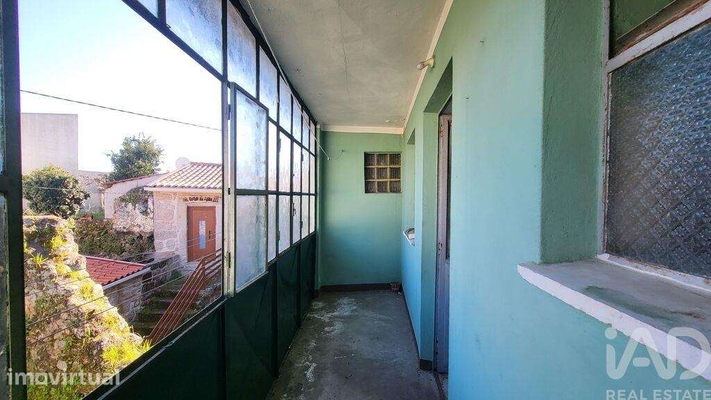 Moradia em banda T1 em Santa Ovaia e Vila Pouca da Beira de 90 m2 - Grande imagem: 3/7