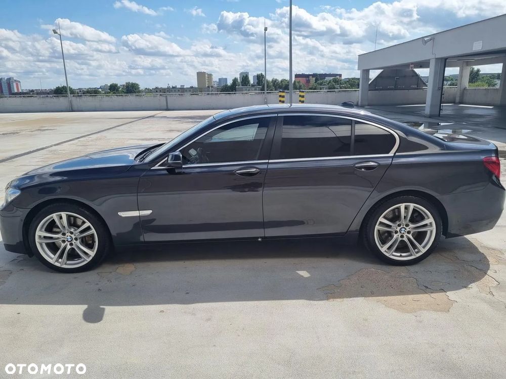 BMW Seria 7 750i xDrive - 7