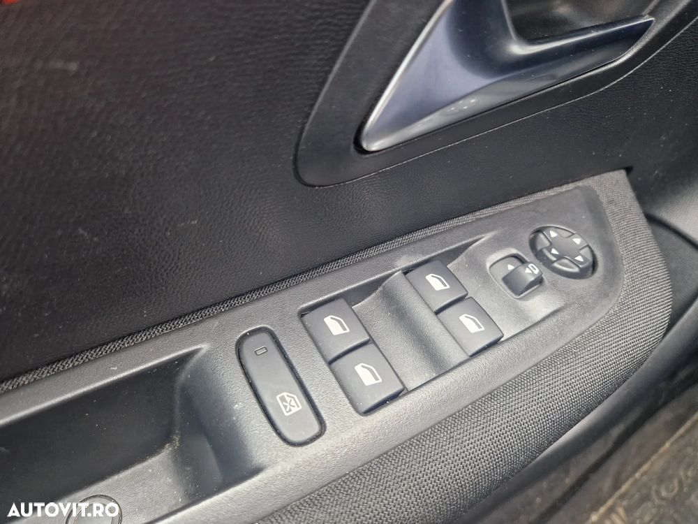 Peugeot 208 1.2 L PureTech STT Allure Pack - 7