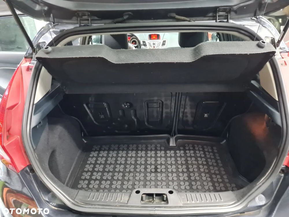 Ford Fiesta 1.25 Titanium - 19