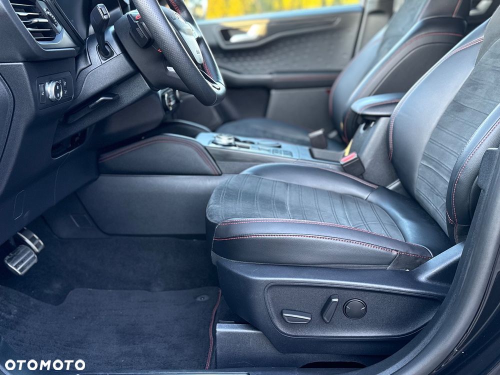 Ford Kuga 2.0 EcoBlue 4x4 ST-LINE - 37