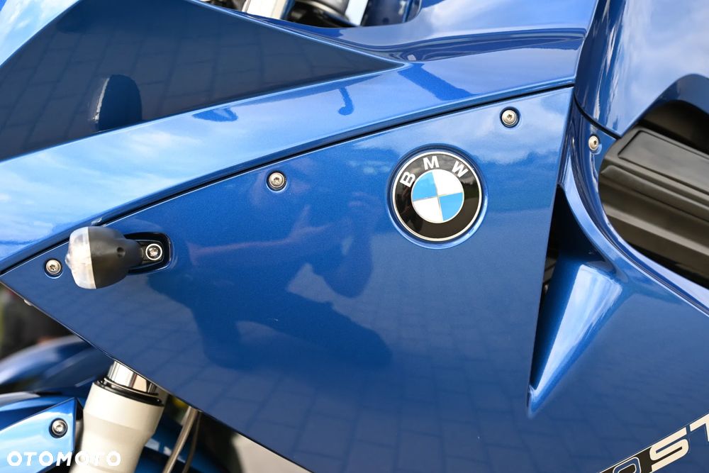 BMW F - 9