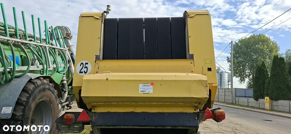 New Holland BR740 - 9