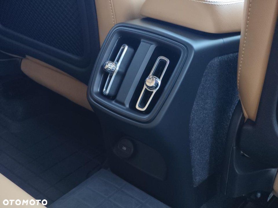 Volvo XC 40 - 20