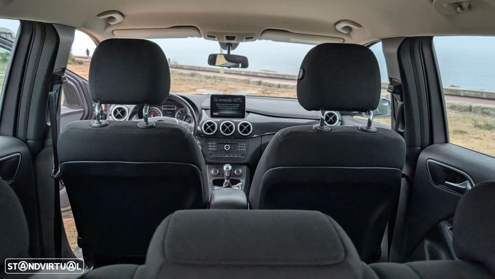 Mercedes-Benz B 180 BlueEfficiency - 39