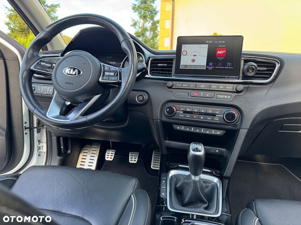 Kia Ceed 1.4 T-GDI OPF Platinum Edition - 35